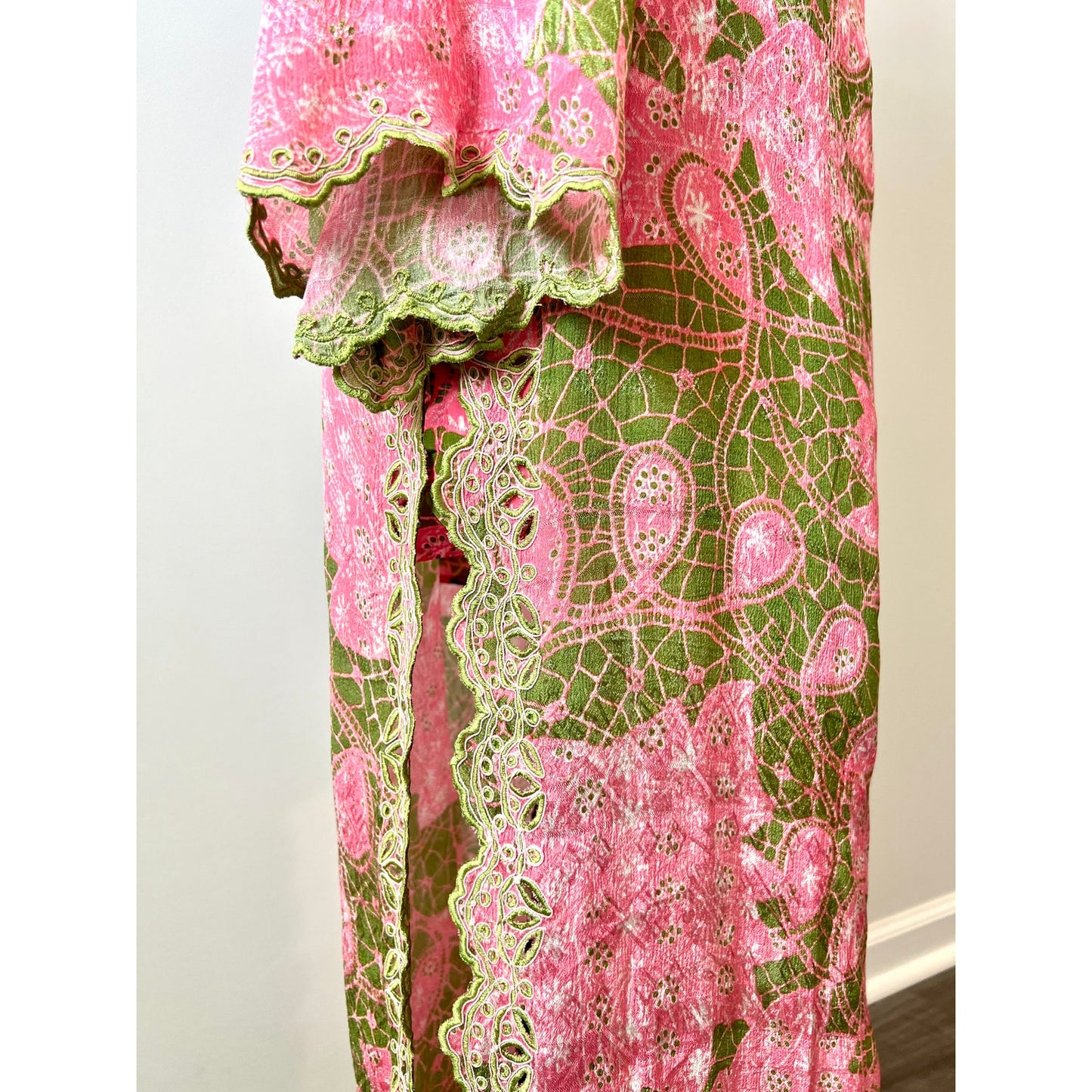 Hemant and Nandita Pakhi Kaftan Dress with Slip Lining Small Floral Side Slit