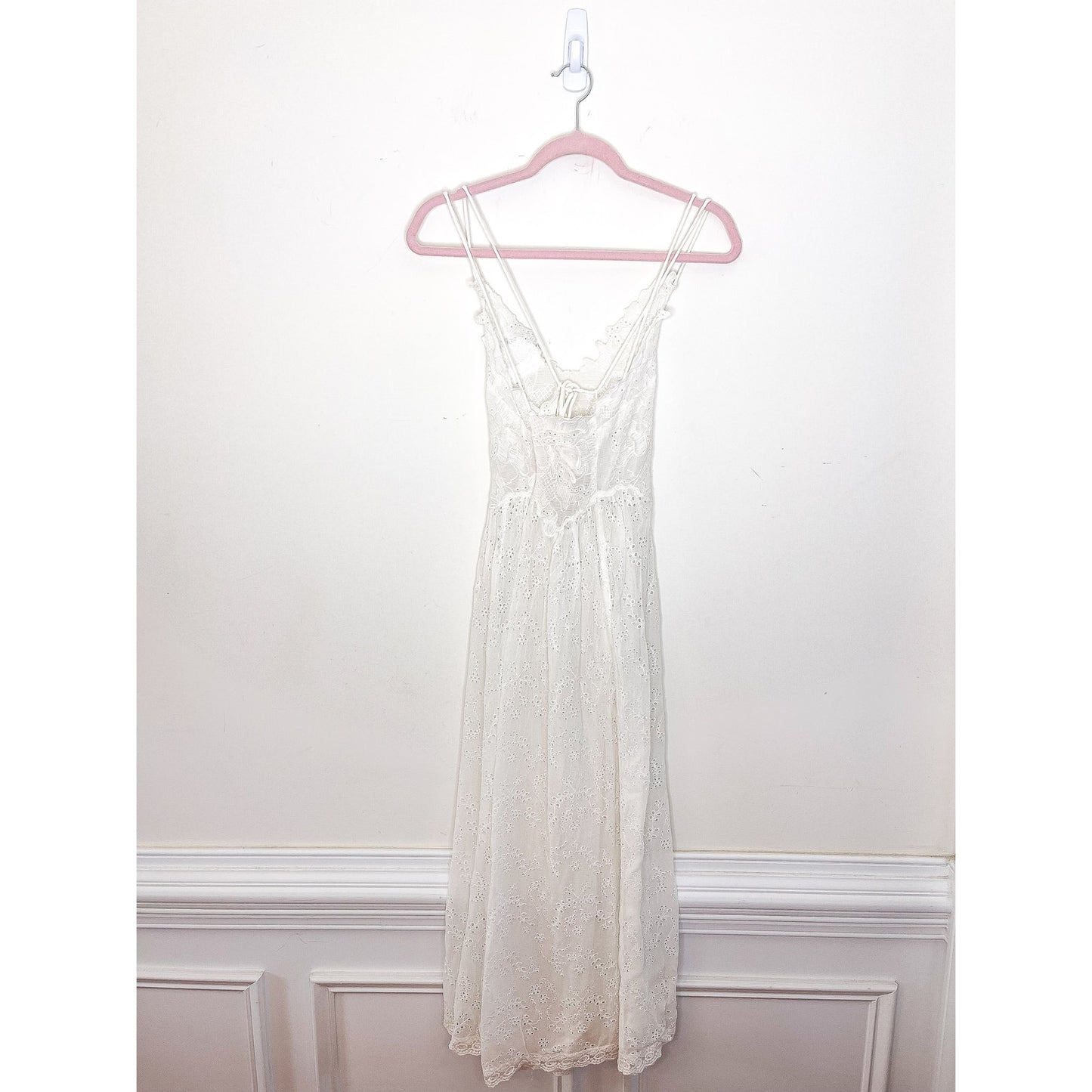 Free People Dolly Embroidered Slip Dress in White Size Small FRE343