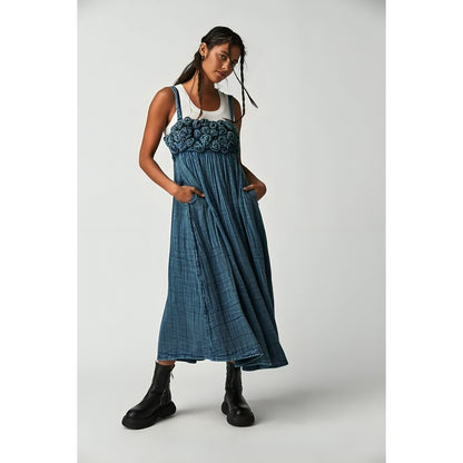 Free People Dolly Midi Dress Blue Floral Large Denim Cotton Pleated Relaxed Fit