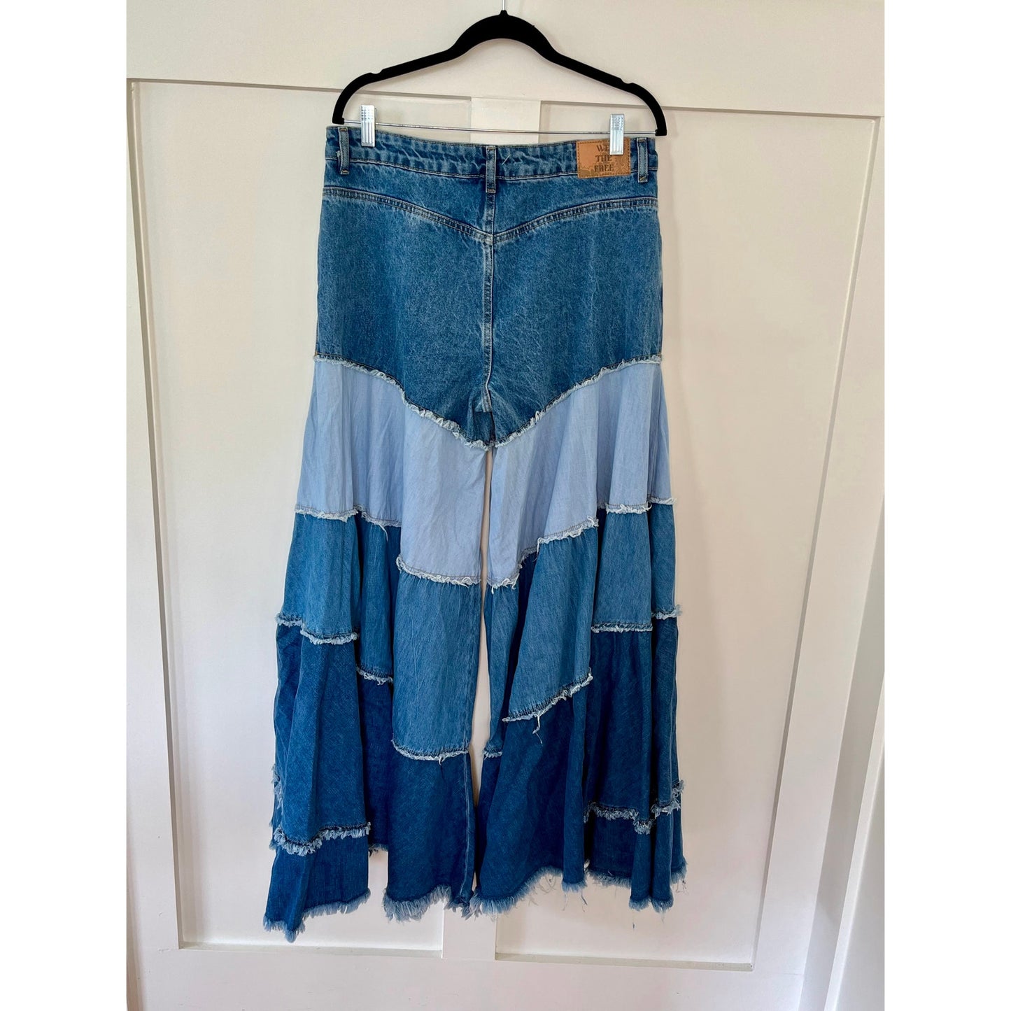 NEW Free People Dreamscape Tiered Denim Wide Leg Jeans Blue Size 31 Short