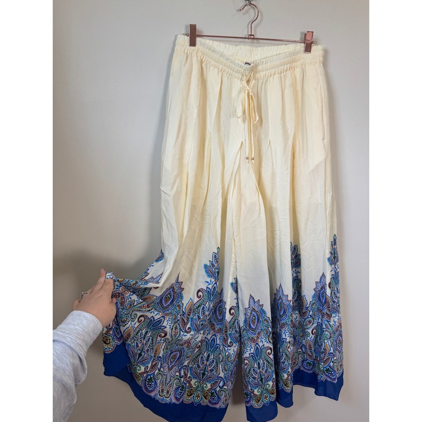 Johnny Was Workshop Cream Paisley Border Print Wide Leg Flowy Boho Pants Size M