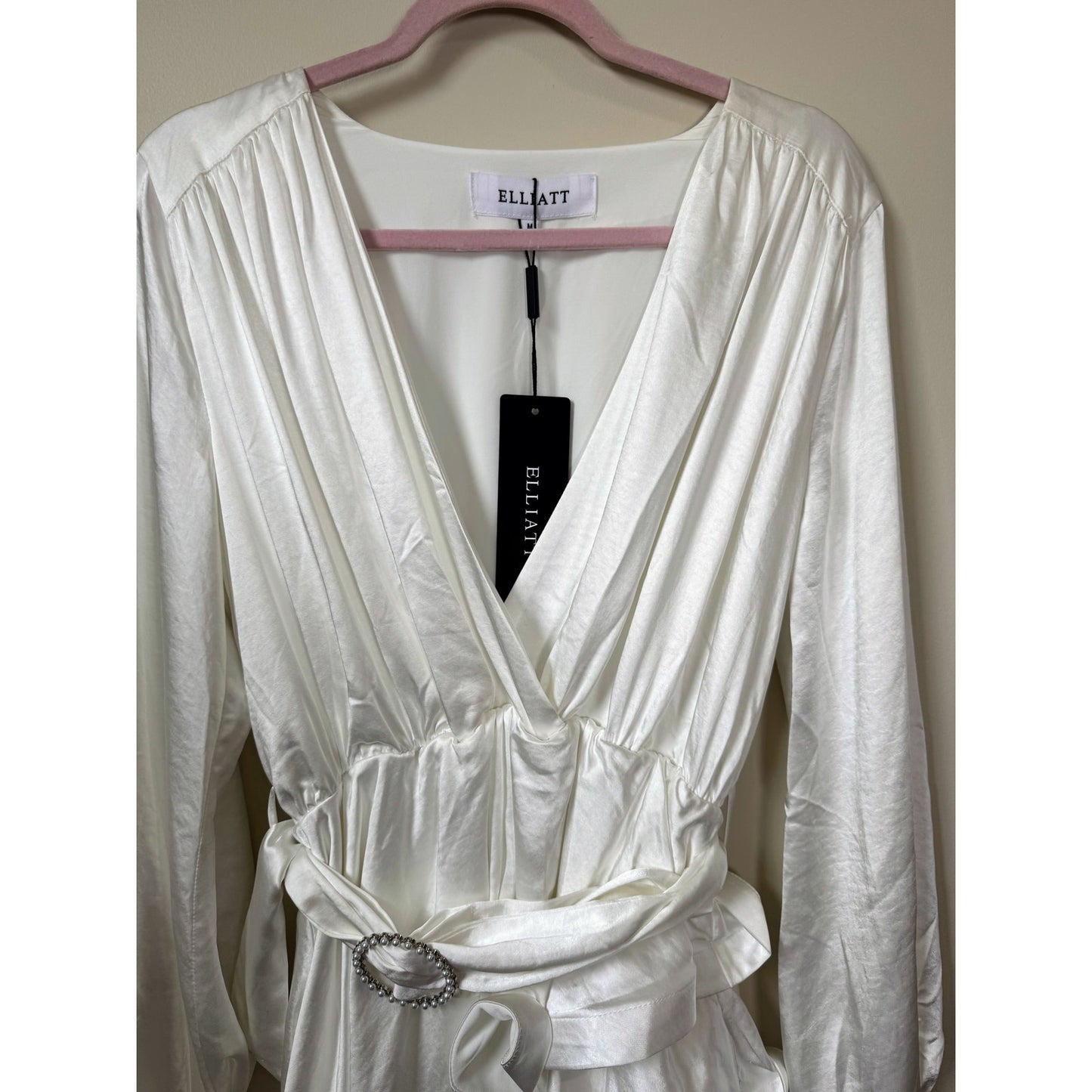 NEW NWT Elliatt Clementine Mini Dress White Long Sleeve Size Medium