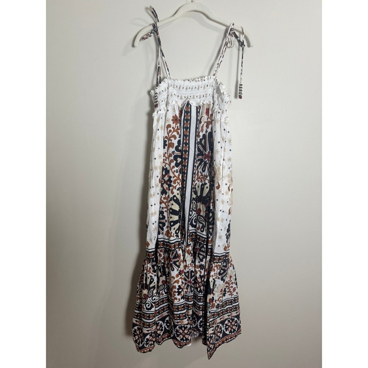 Farm Rio Women XL White Tile Floral Smocked Tiered Midi Dress Beaded Tassels