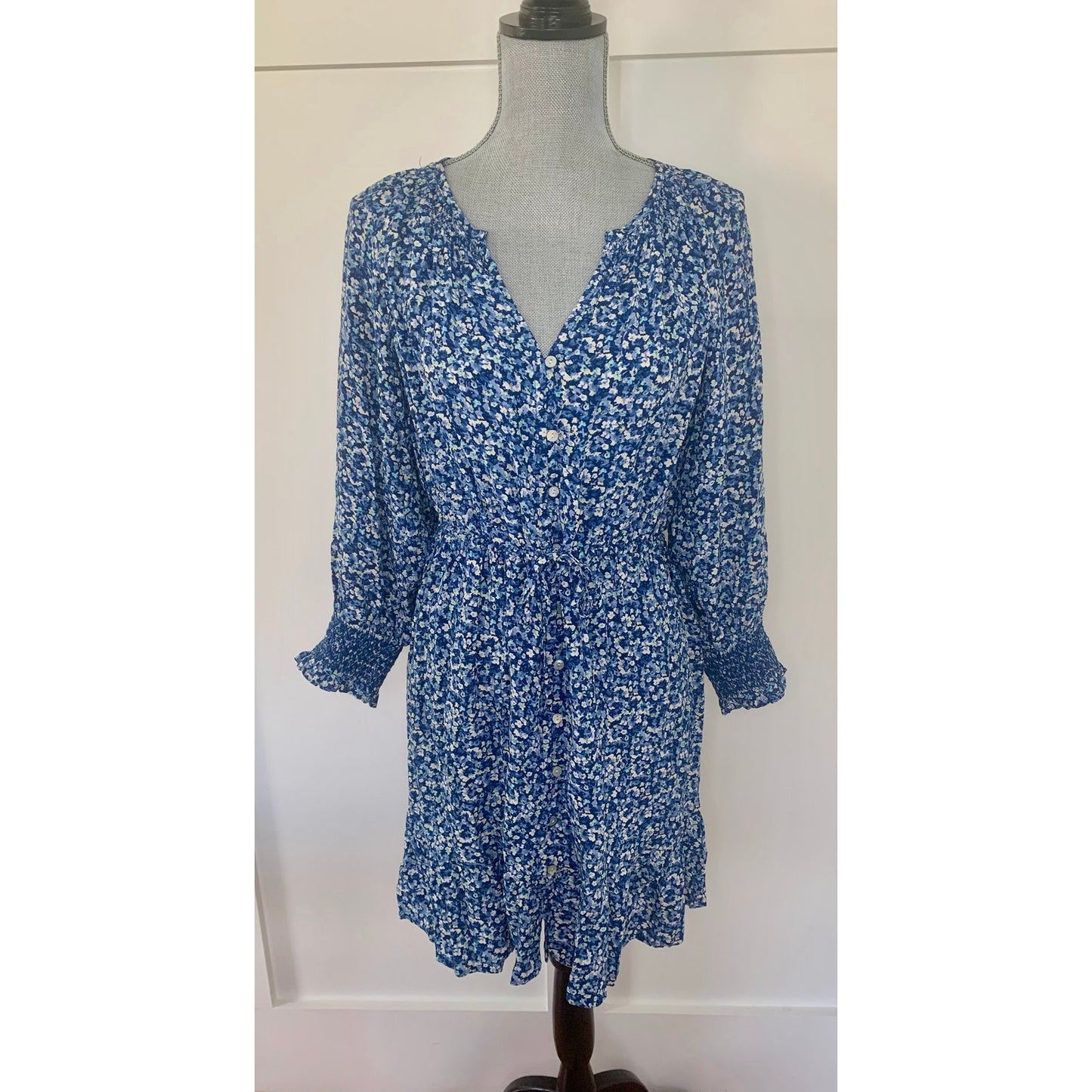 Rails Eliza Mini Dress in Ice Chrysanthemum Large Floral Pullover 3/4 Sleeve