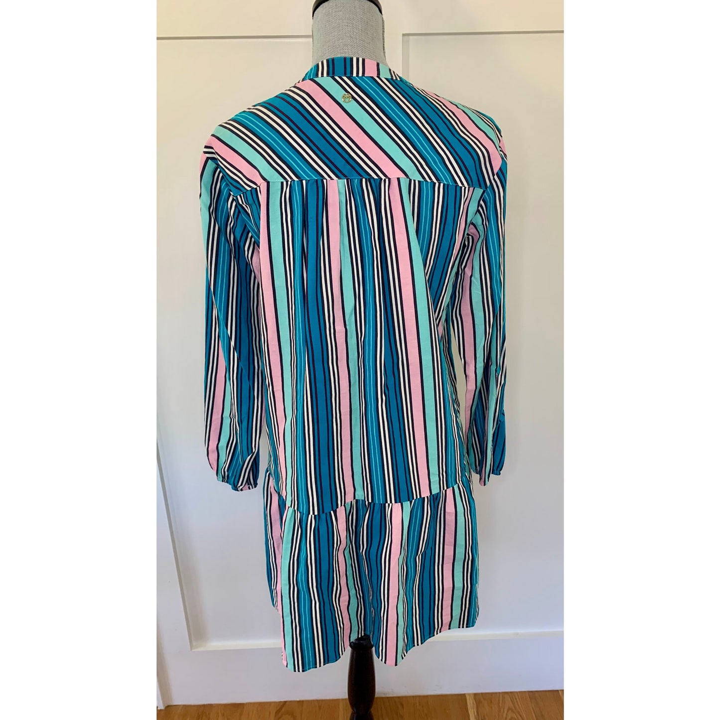 Marie Oliver Shift Dress in Blue Multi Striped Small Long Sleeve V-Neck Silk