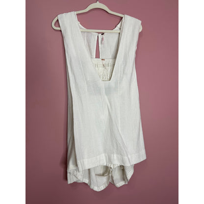 Free People Yara Set in Ivory Medium Keyhole Back Side Button Design Cotton