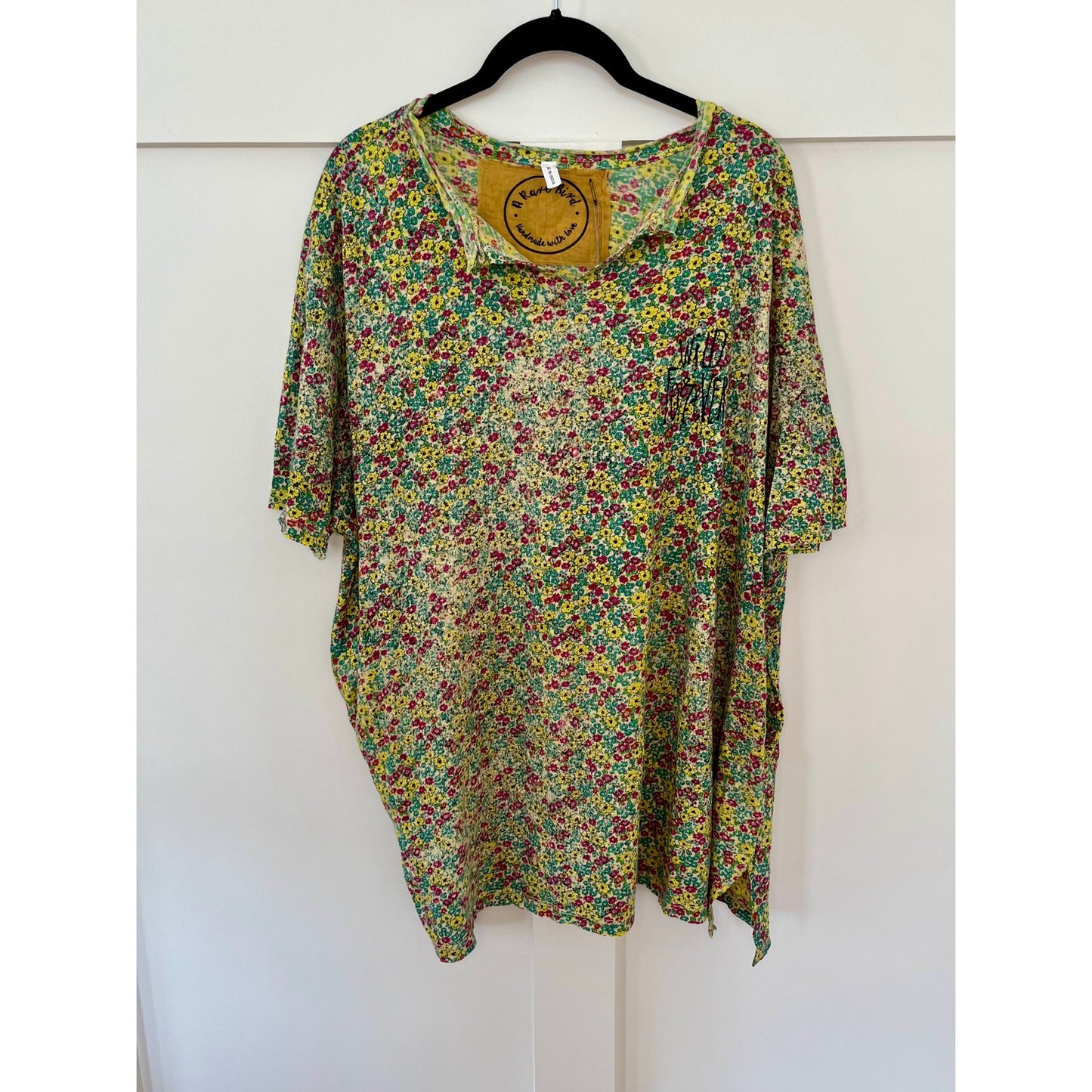 A Rare Bird Wild Forever Tattered T-Shirt Size Small