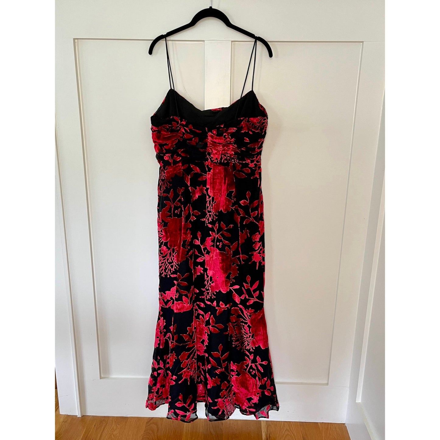 NEW NWT Hutch Anthropologie Tylia Floral Velvet Midi Dress Size 10