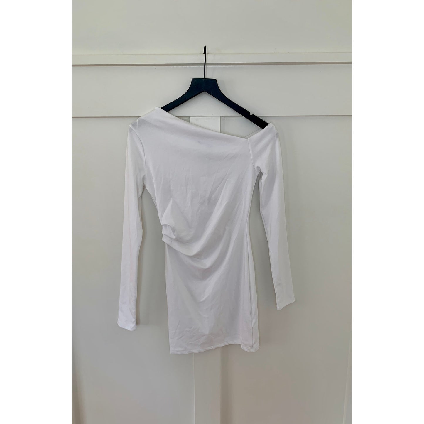 Zara Mini Dress in White Medium Bodycon Asymmetrical Off Shoulder Party Cocktail