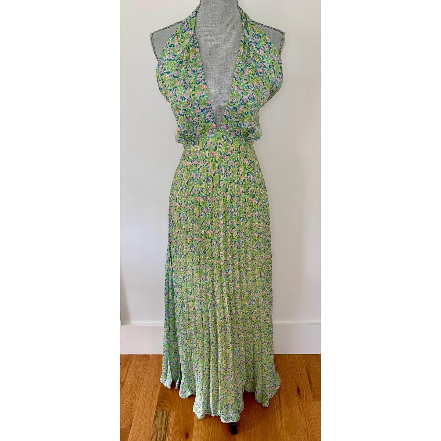 By Timo Plisse Halterneck Maxi Dress in Green Garden Large Floral Lined Party