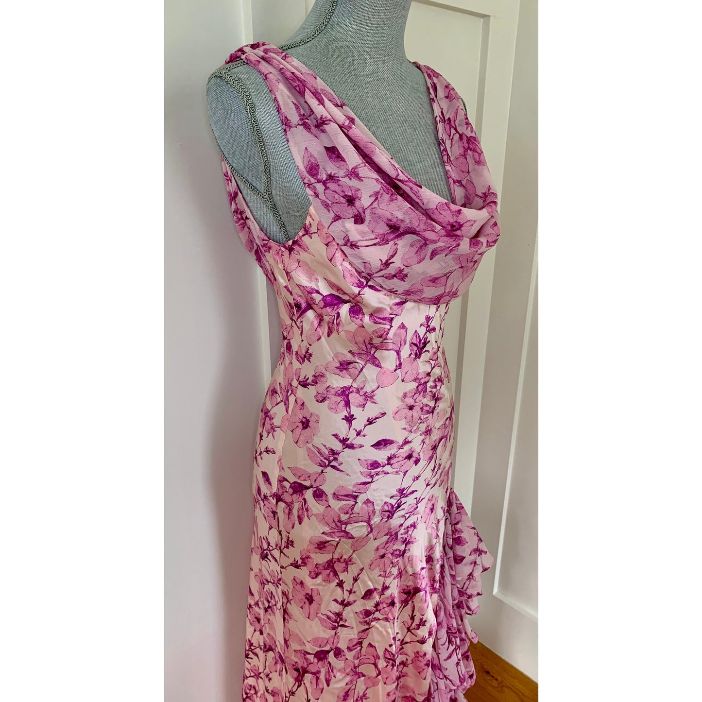 5 a 7 Cinq a Sept Raya Dress in Vibrant Plum Multi Size 2 Sleeveless Cowl Neck
