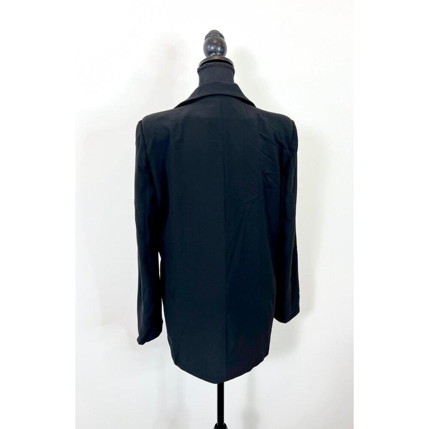 NONChalant Label Leah Blazer in Black Small Single Button Pocket‎ Front Formal
