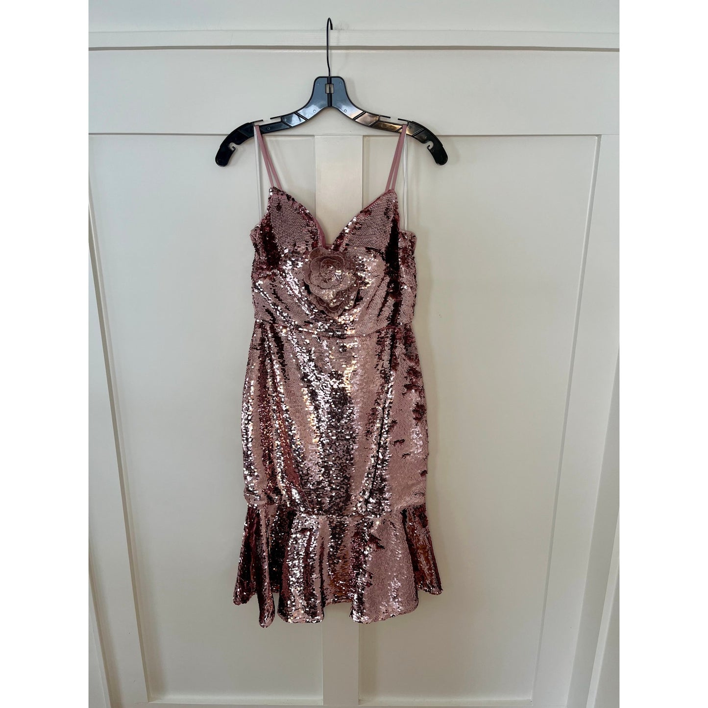 Marchesa Notte Sequin Majestic Magnolias Midi Dress With Flower Detail Blush Size 4