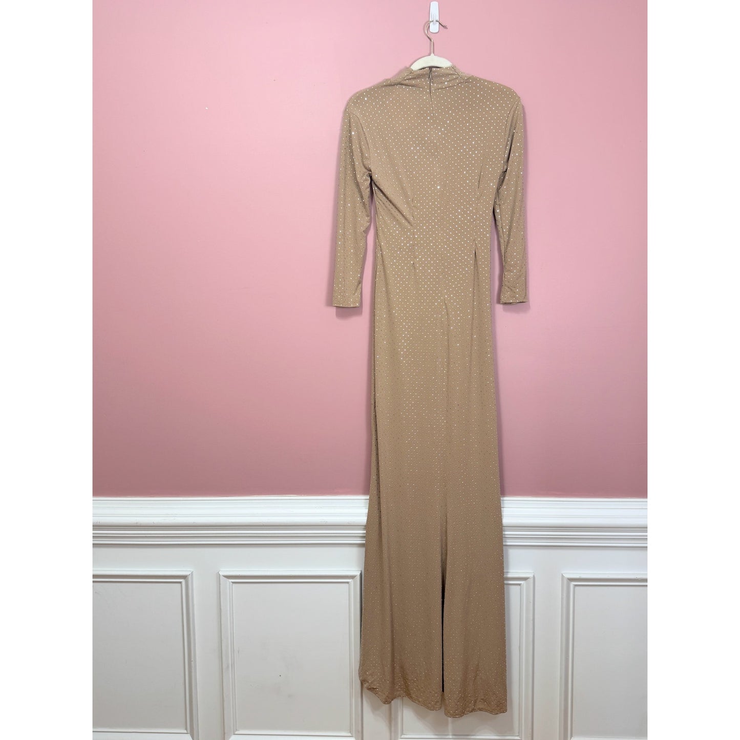 Show Me Your Mumu All Out Maxi Dress in Taupe Size Medium