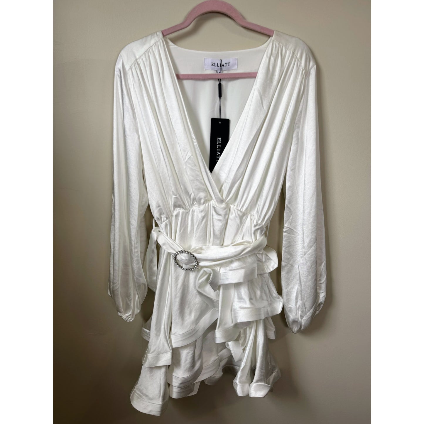 NEW NWT Elliatt Clementine Mini Dress White Long Sleeve Size Medium