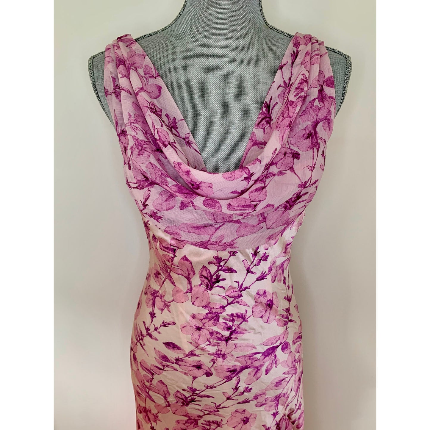 5 a 7 Cinq a Sept Raya Dress in Vibrant Plum Multi Size 2 Sleeveless Cowl Neck