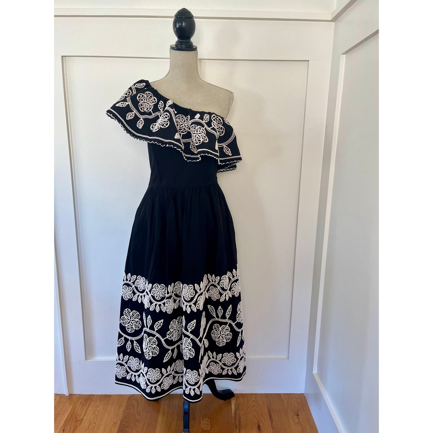 Sea New York Beck Embroidery One Shoulder Dress Black Size 8