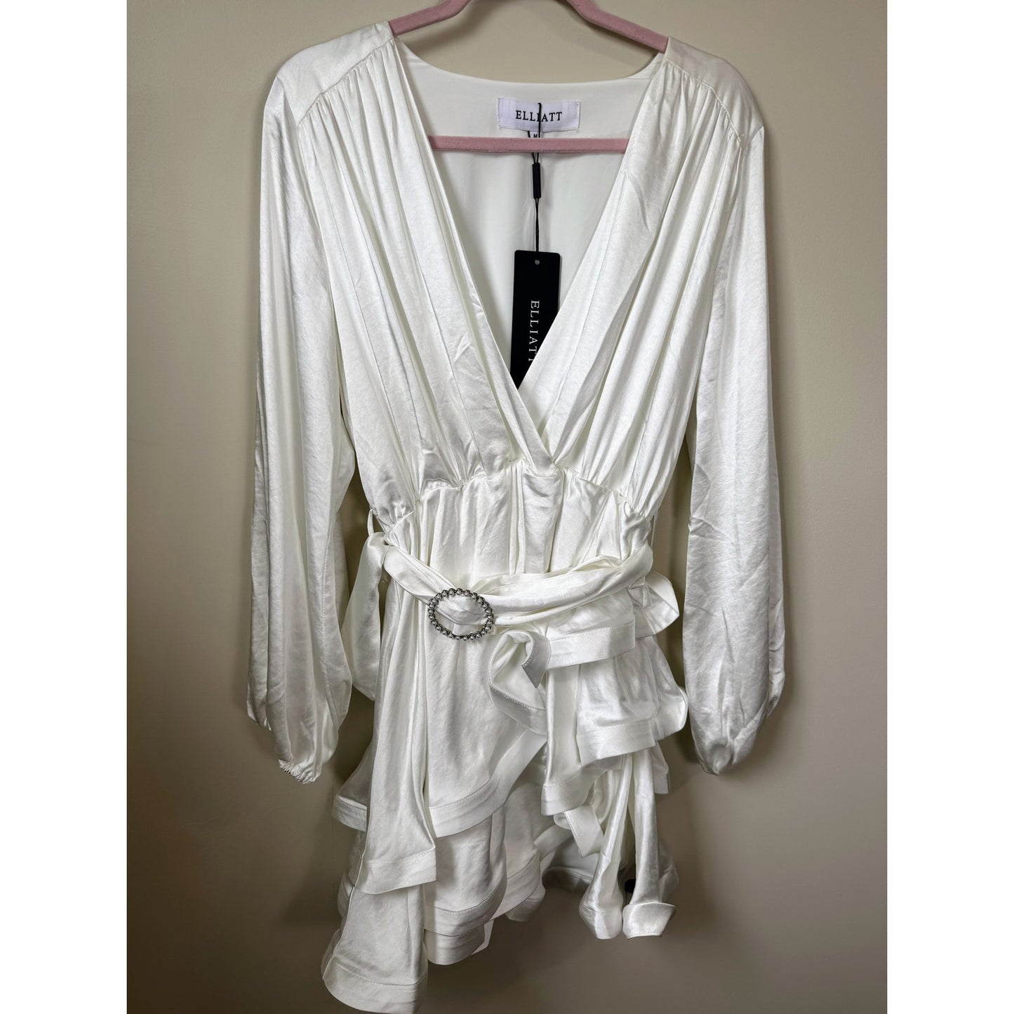 NEW NWT Elliatt Clementine Mini Dress White Long Sleeve Size Medium