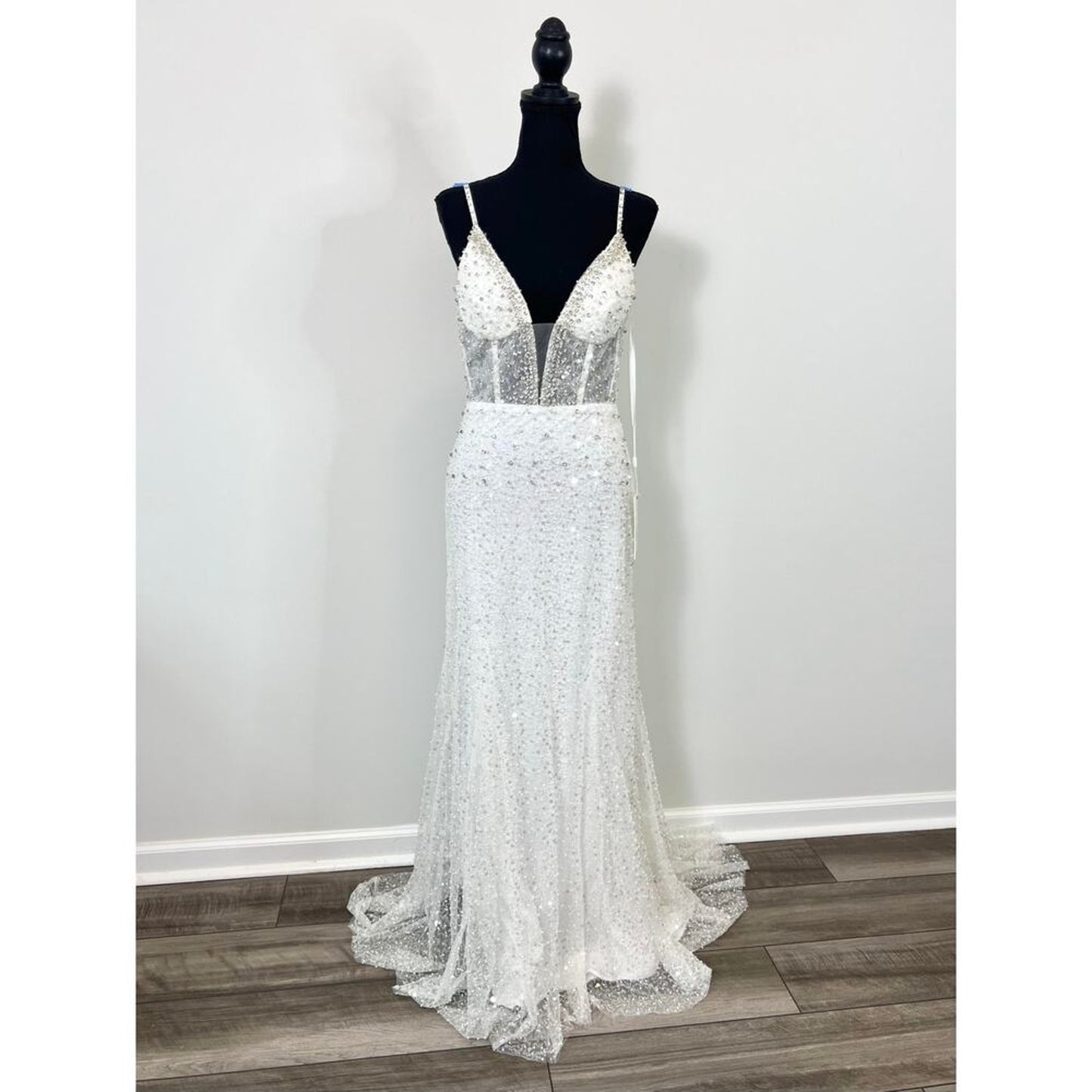 Mac Duggal Embellished Trumpet Gown‎ Dress in White Size 6 Sequin Wedding Bridal