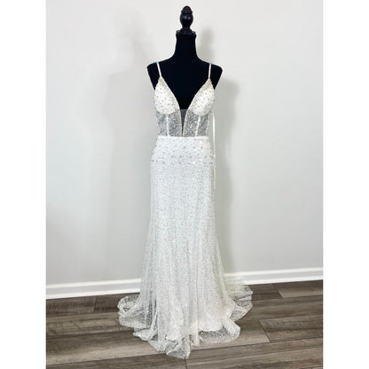Mac Duggal Embellished Trumpet Gown‎ Dress in White Size 6 Sequin Wedding Bridal