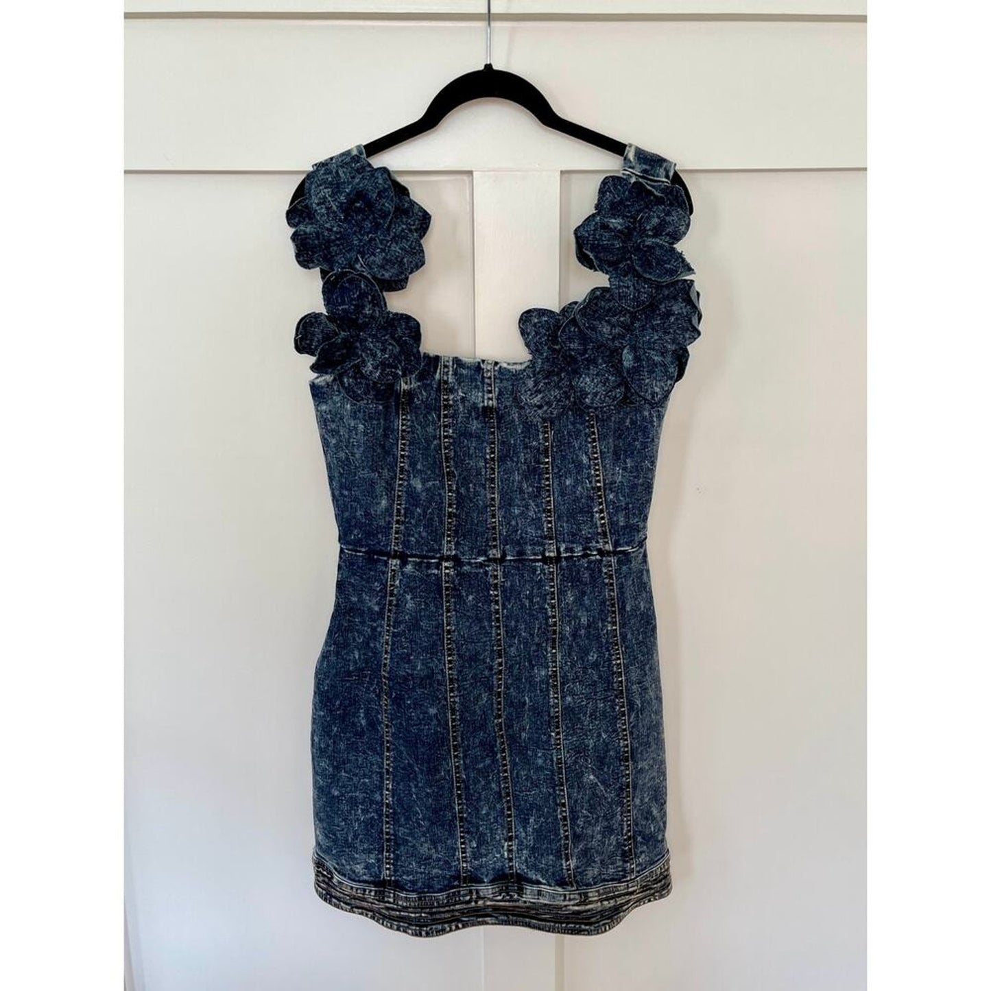 NEW‎ NWT Elliatt Camila Denim Mini Dress Blue Size Medium