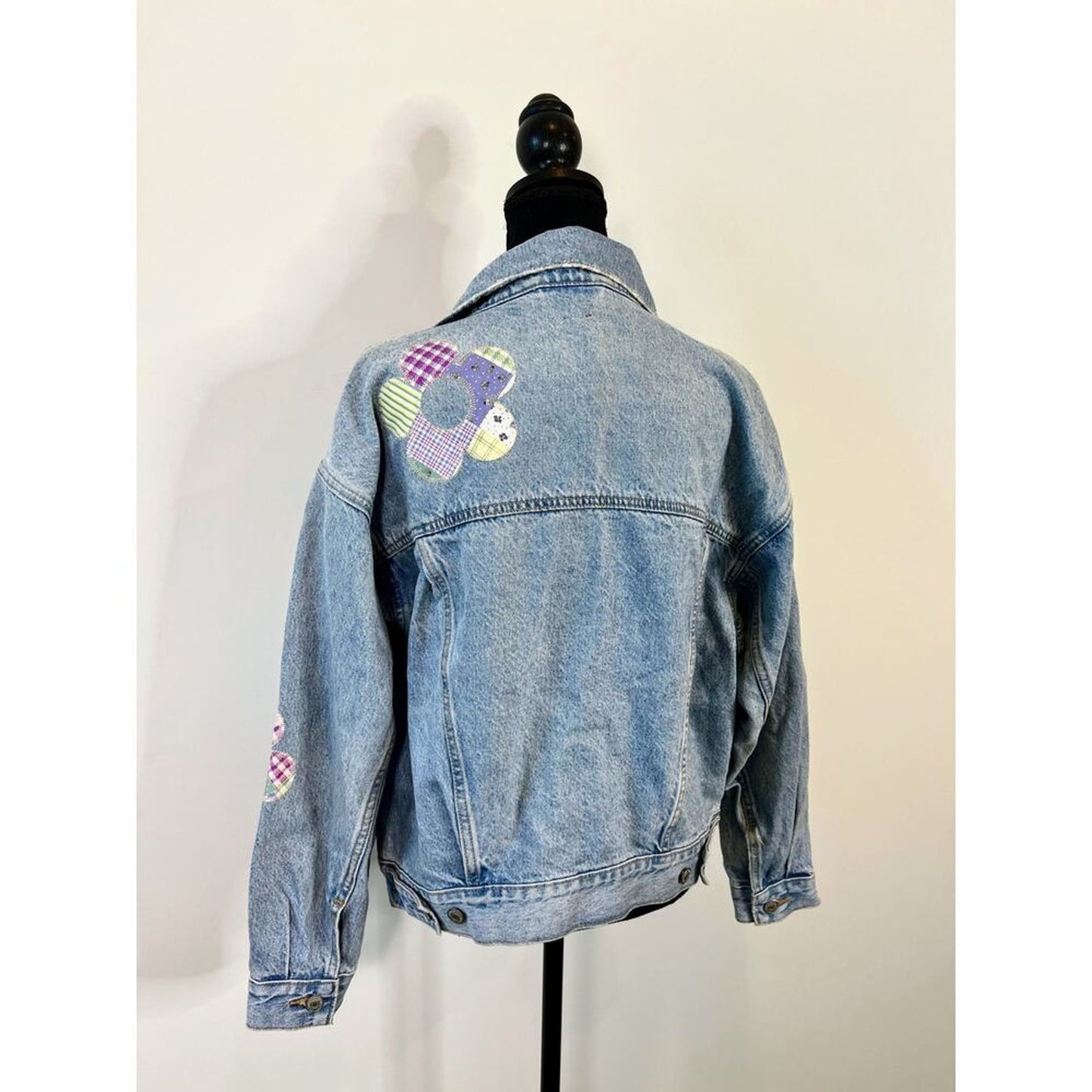 Levi's 90's Trucker Denim Jacket in Light Blue Small Button‎ Front Patch Pockets