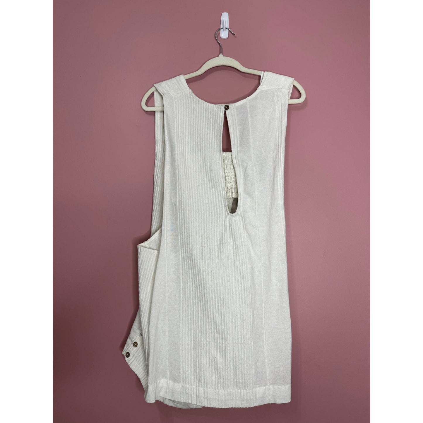 Free People Yara Set in Ivory Medium Keyhole Back Side Button Design Cotton