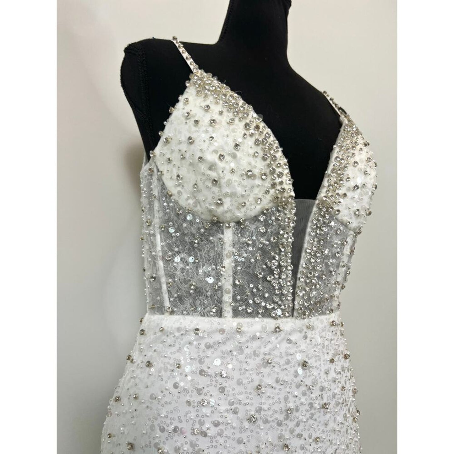 Mac Duggal Embellished Trumpet Gown‎ Dress in White Size 6 Sequin Wedding Bridal