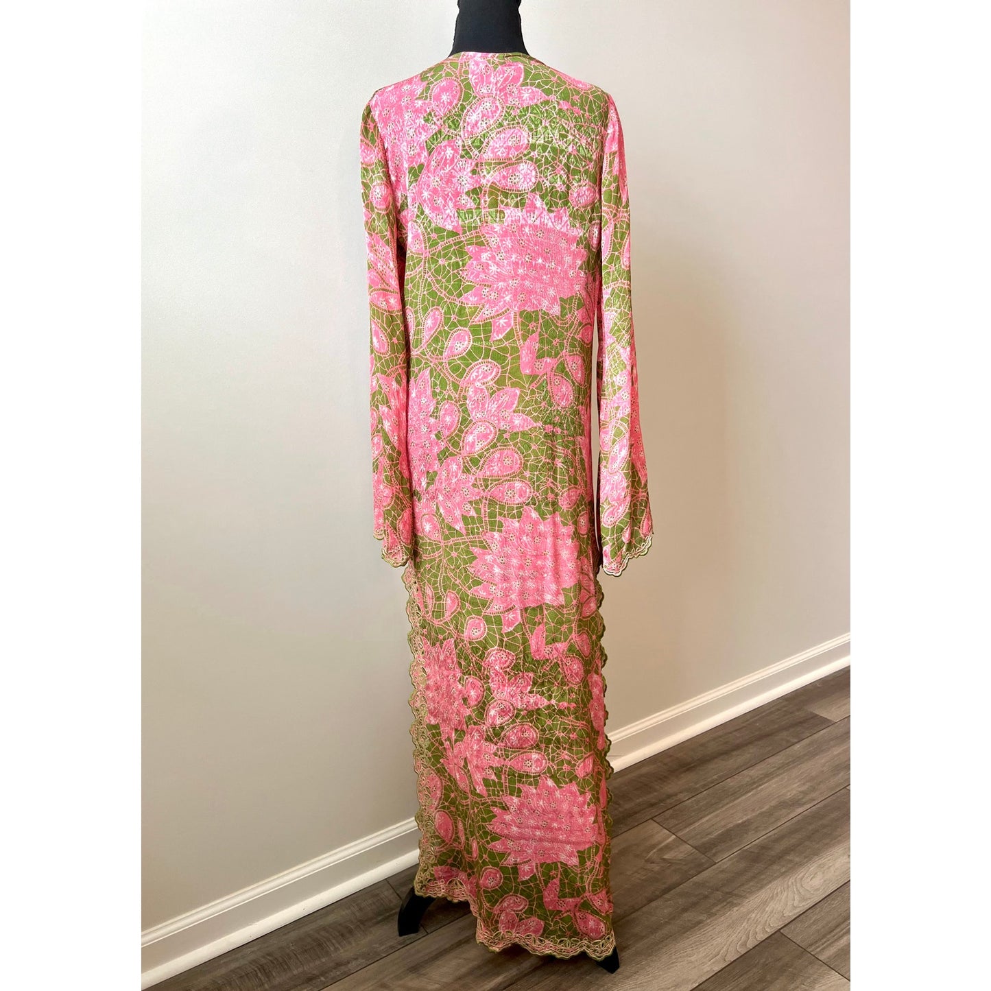 Hemant and Nandita Pakhi Kaftan Dress with Slip Lining Small Floral Side Slit