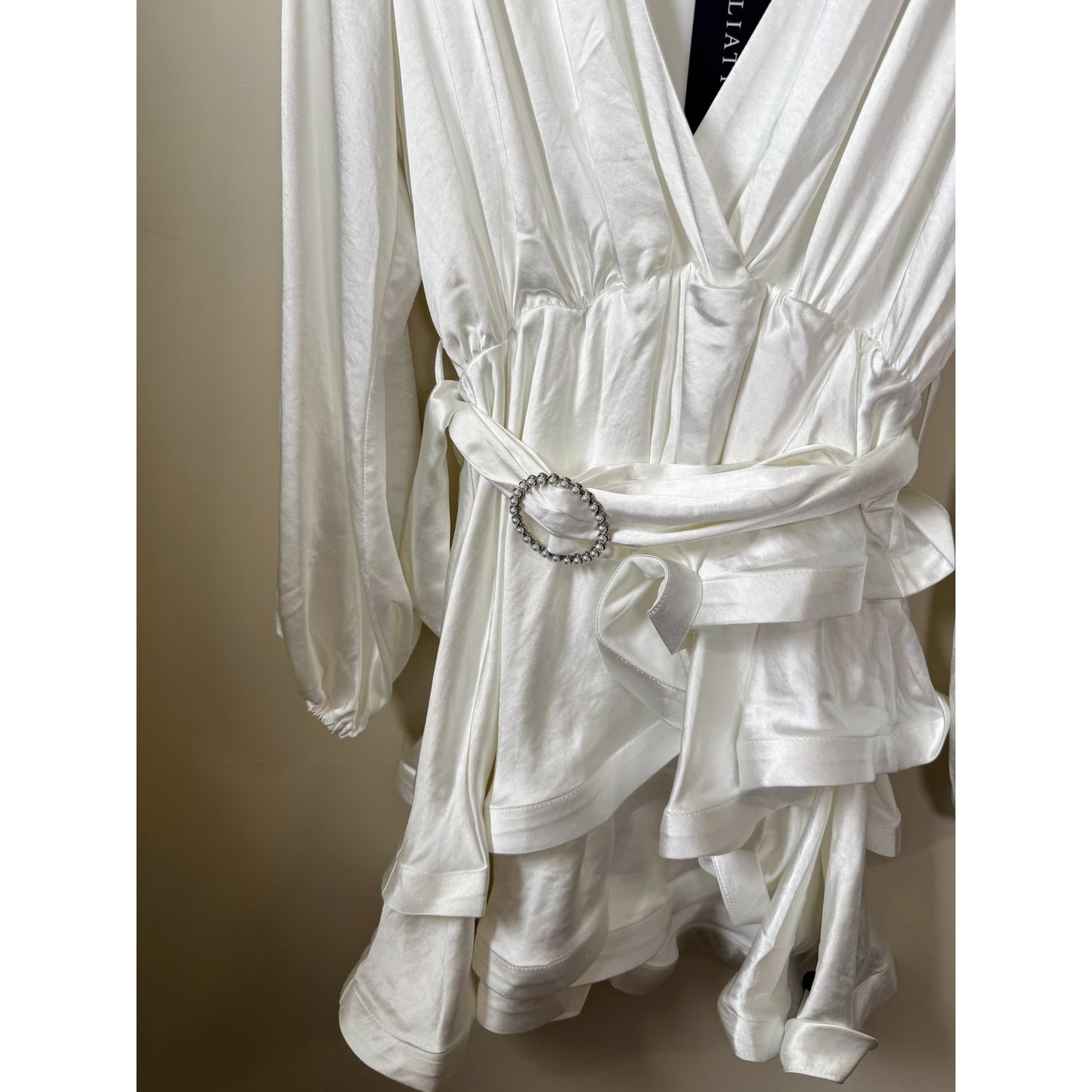 NEW NWT Elliatt Clementine Mini Dress White Long Sleeve Size Medium
