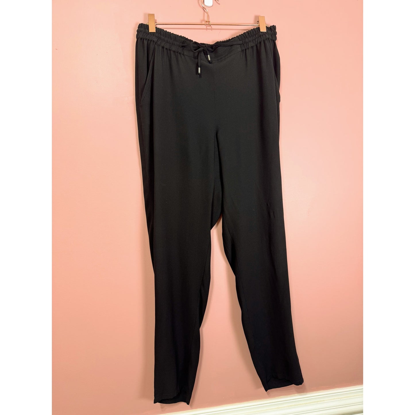 Eileen Fisher 100% Silk Pull-On Pants in Black Size Small
