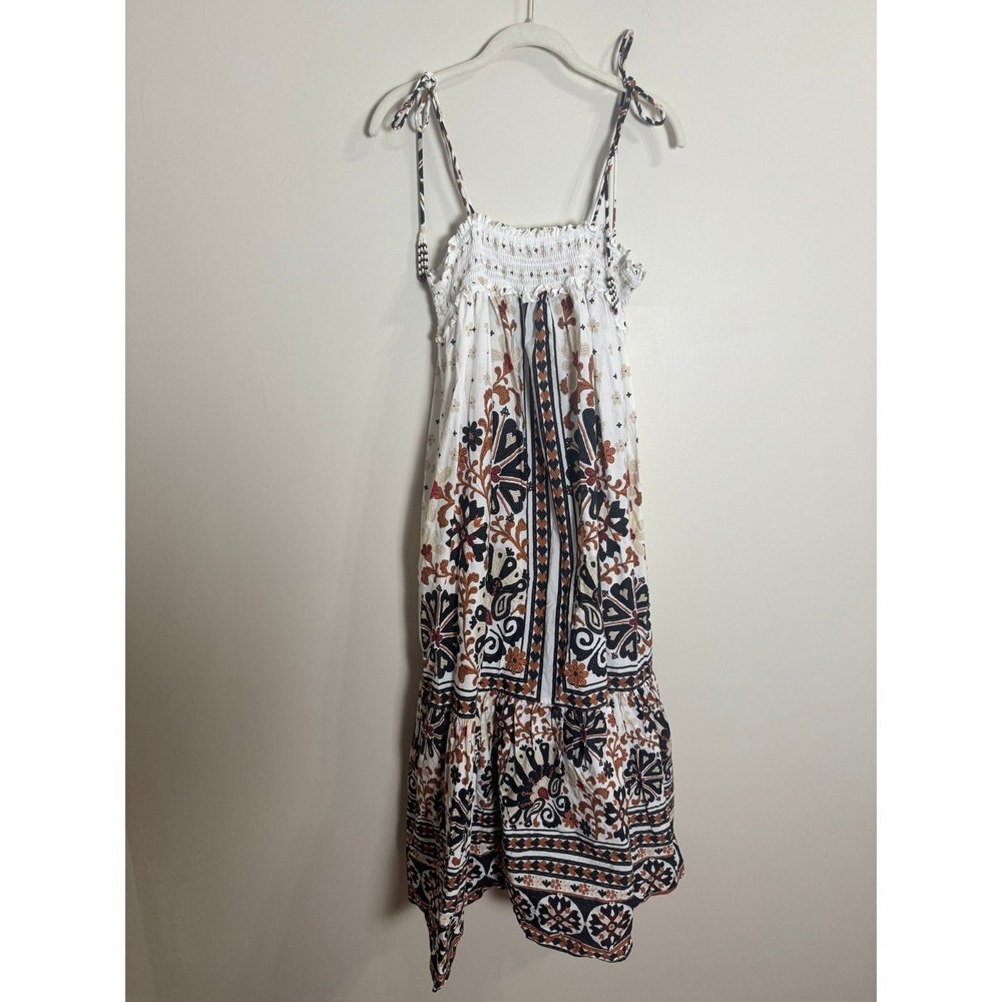 Farm Rio Women XL White Tile Floral Smocked Tiered Midi Dress Beaded Tassels
