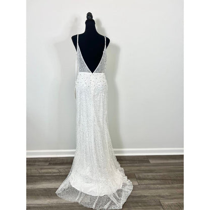 Mac Duggal Embellished Trumpet Gown‎ Dress in White Size 6 Sequin Wedding Bridal