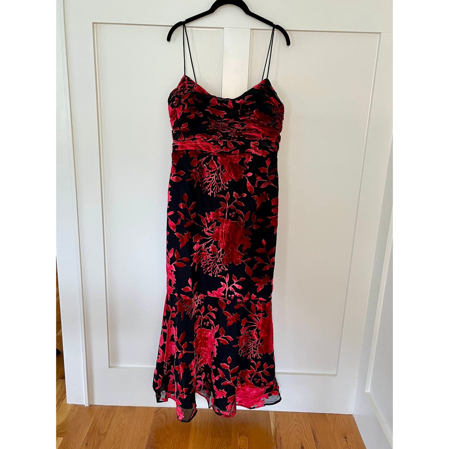 NEW NWT Hutch Anthropologie Tylia Floral Velvet Midi Dress Size 10