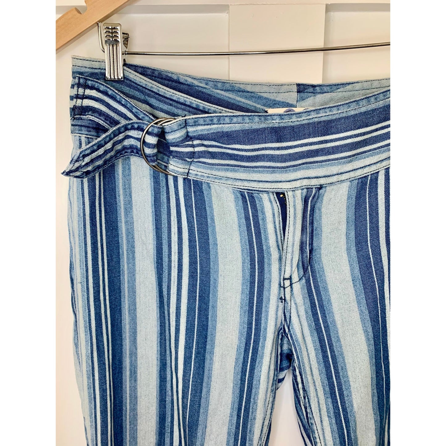 Free People We The Free Indigo Haze Journey Flare Size 28 Striped Zip Fly Cotton