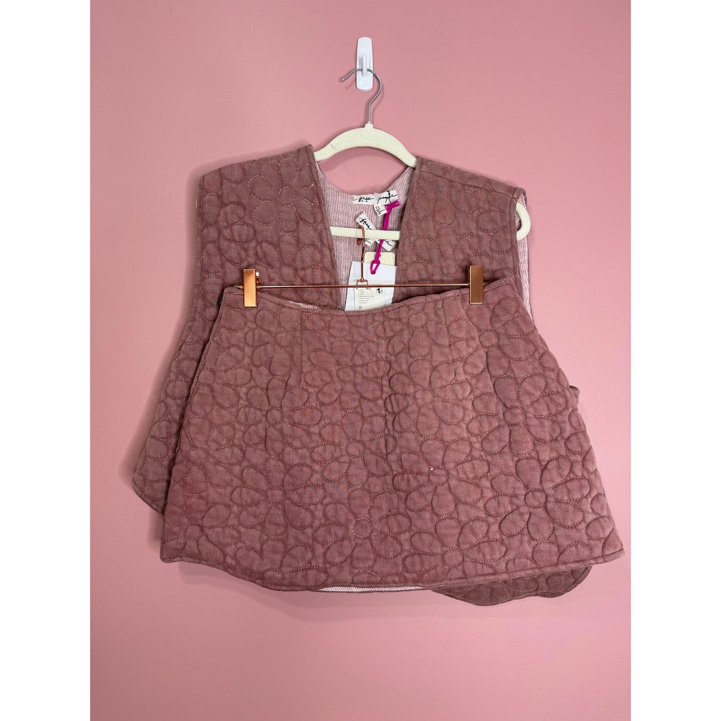 Free People Folk Floral Daisy Set in Nostalgia Rose Medium Floral Quilted Lined