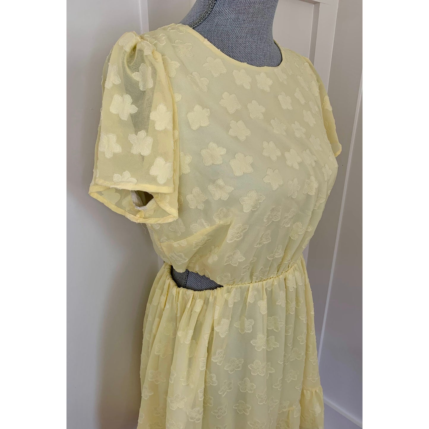 Show Me Your Mumu Merritt Mini Dress in Yellow Daisy Large Floral Short Sleeve