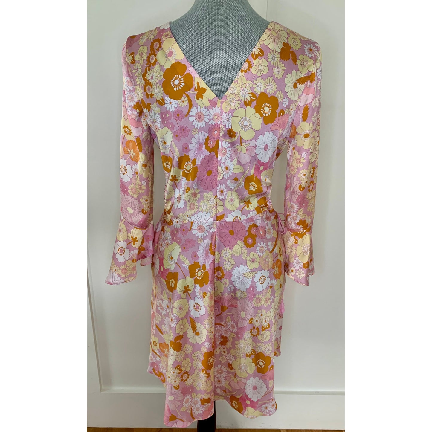 Maje Flower Power Print Satin Dress Size 40 Knee Length Long Sleeve Tasseled