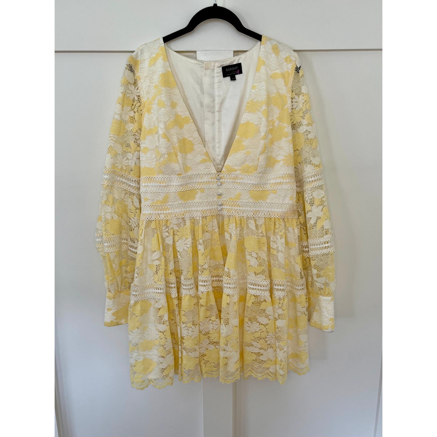 NEW Bardot Lace Venice Lace Yellow & White Mini Dress  Size XL
