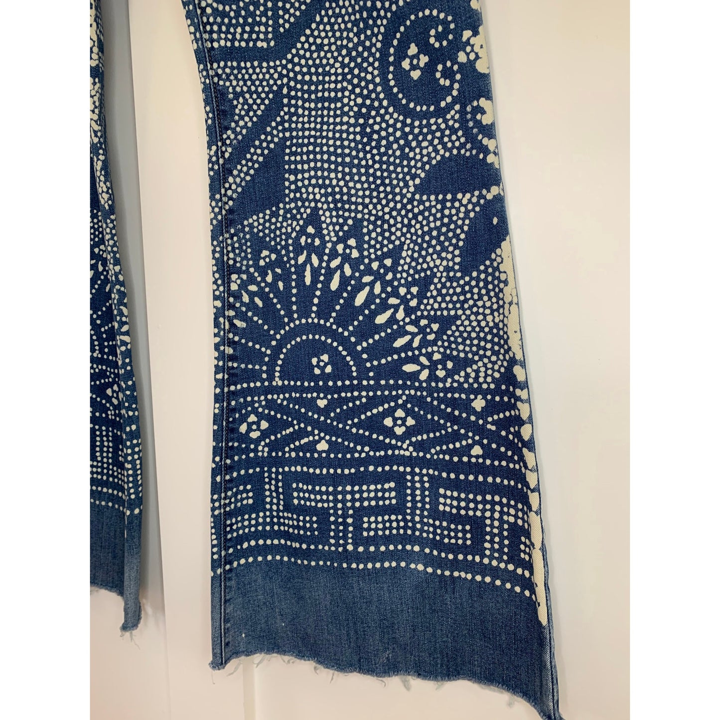 Free People Flare Bali Discharge Print Boho Bell Blue Size 31 Zip Fly Fringe