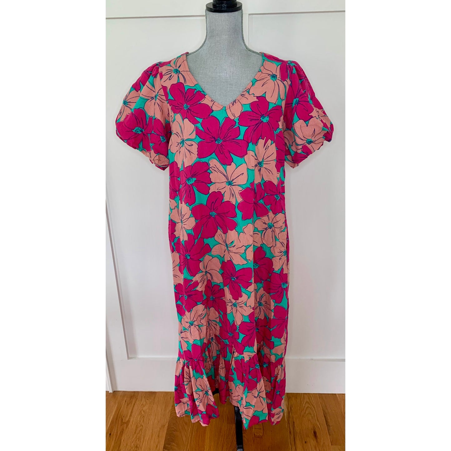 Oh Joy X The Odells The Julia Dress in Pink Floral Medium Short Sleeve V-Neck