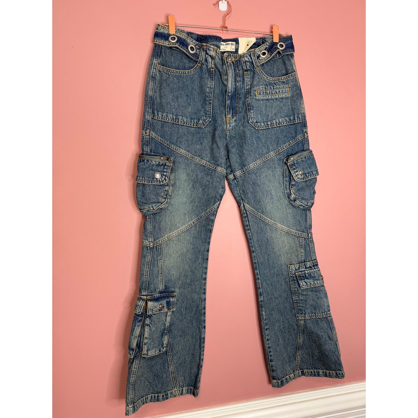 Free People Call Me Crazy Low Rise Flare Cargo Jeans Blue Size 30 Denim Pockets