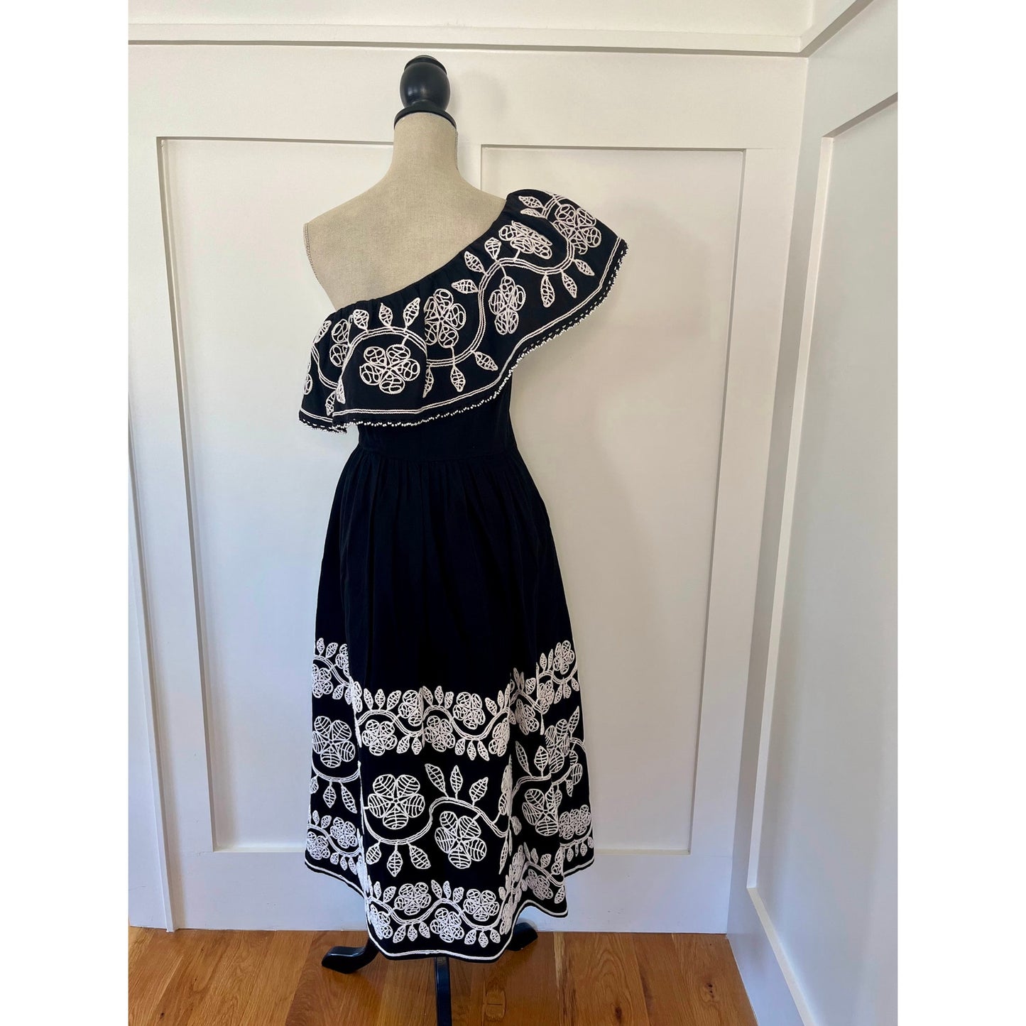 Sea New York Beck Embroidery One Shoulder Dress Black Size 8