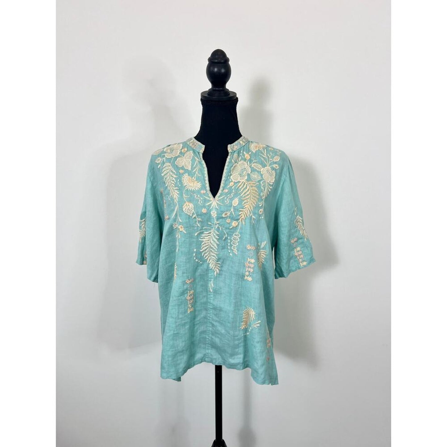 Johnny Was Sidra Top in Marine Blue Small V-Neck Embroidered Floral Linen‎ Boho