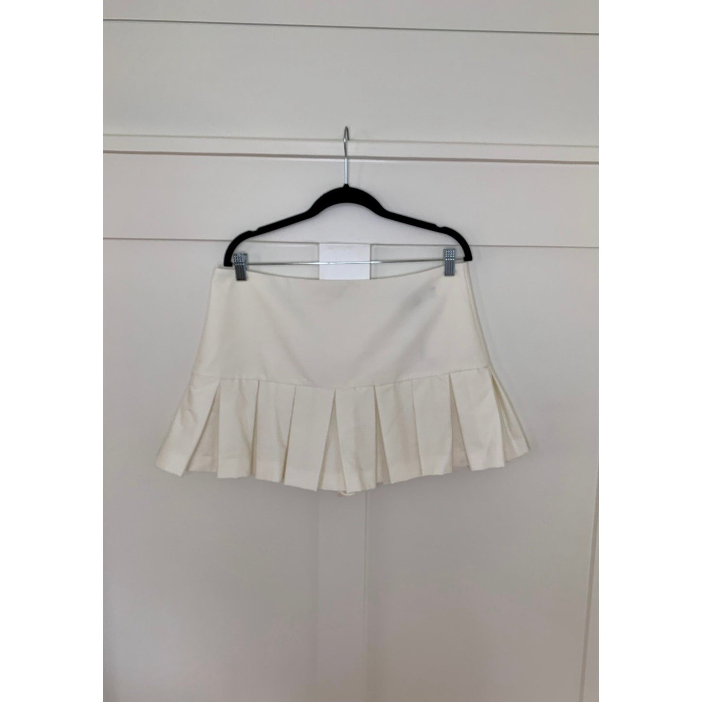 Zara Pleated Mini Skort in Cream Size XL Flare A-Line Side Zip Lined Party Sexy
