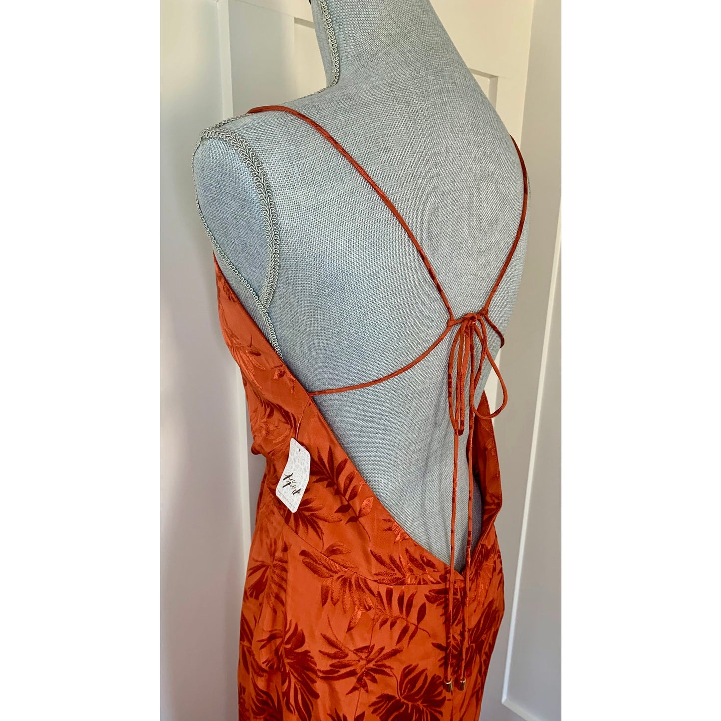 Significant Other Mae Maxi Dress in Clay Orange Size 10 Floral Embossed V-Neck
