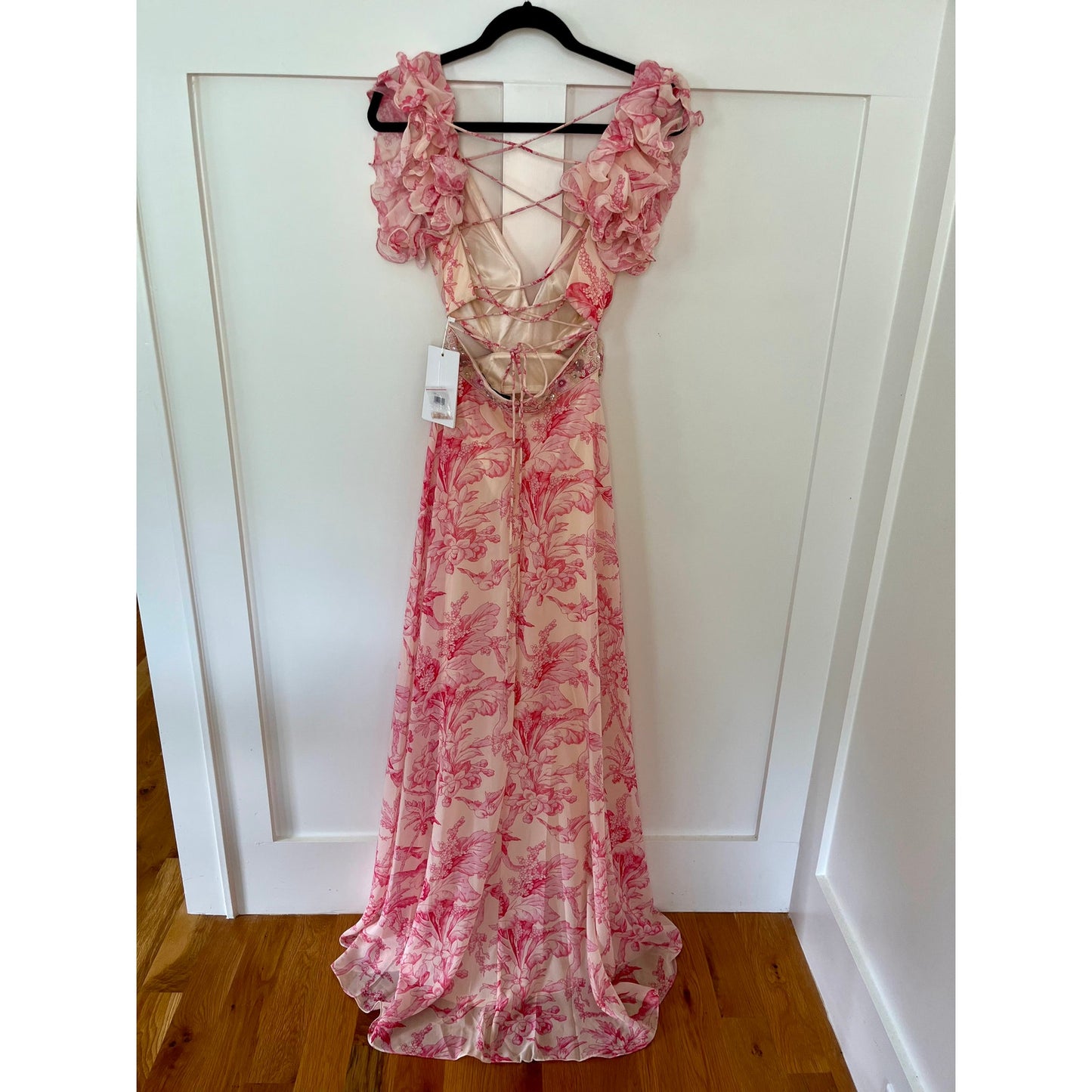 NEW NWT Mac Duggal 9161 Floral Flutter Cap-Sleeve V-Neck Lace-Up Gown Pink Combo Size 8