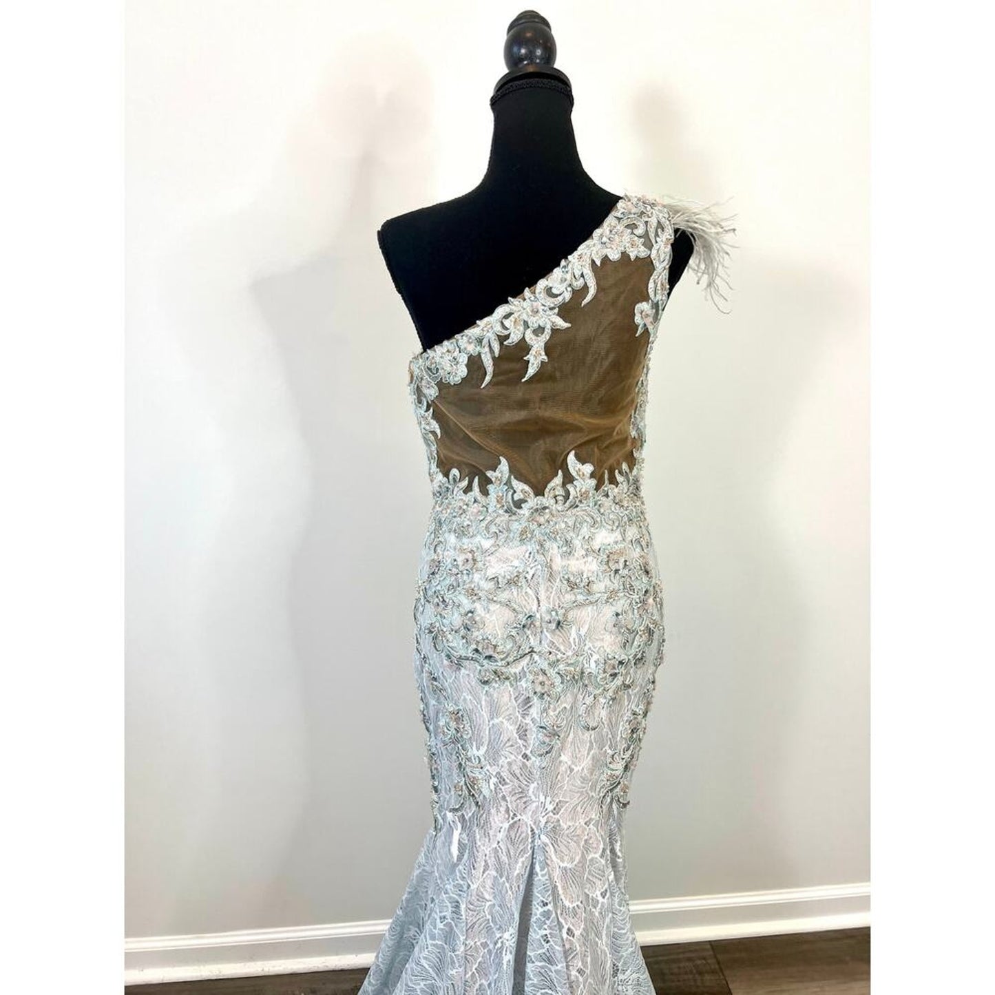 Mac Duggal Mermaid Gown‎ Dress in Crystal Blue Size 6 Embellished Lace Cocktail