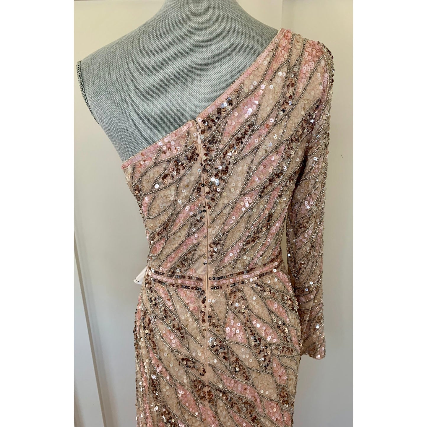MacDuggal One Shoulder Sequin Gown Maxi in Pink/Silver Size 8 Beaded Long Sleeve
