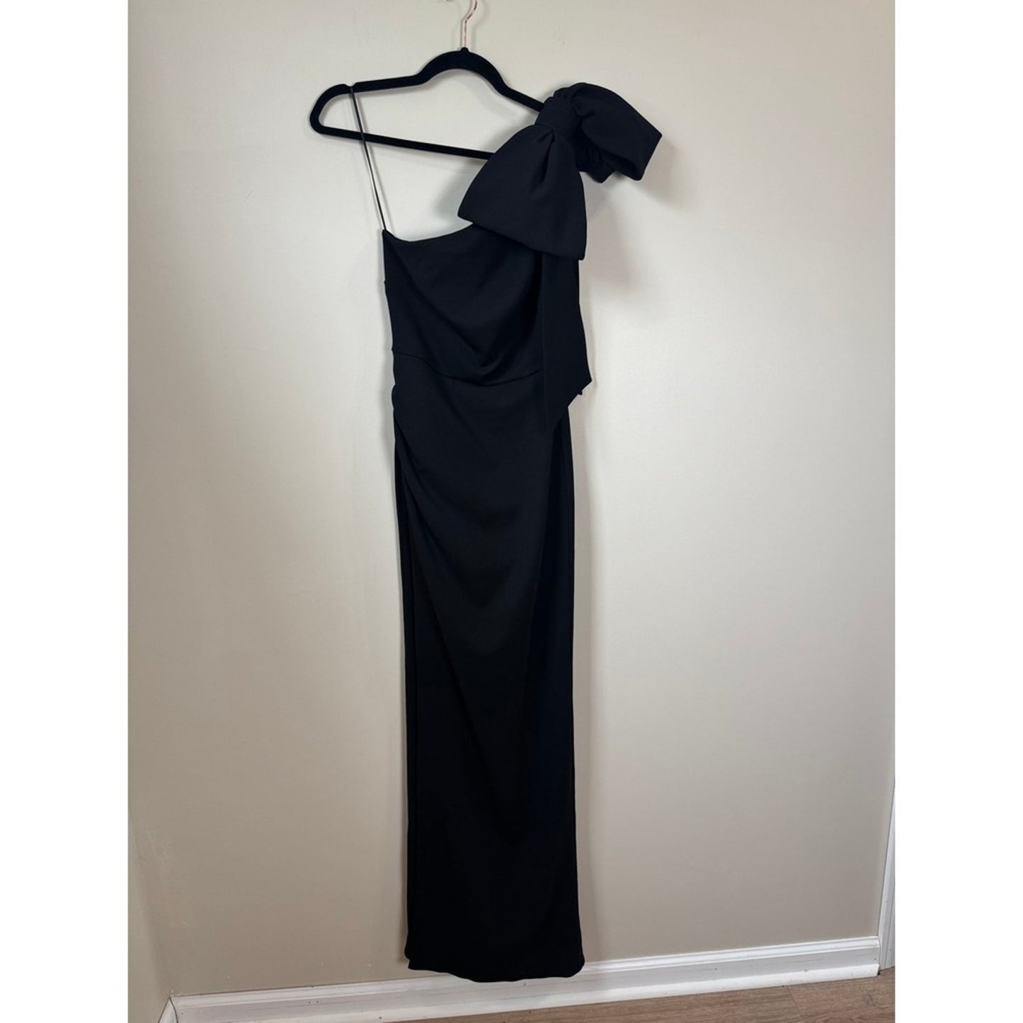 Show Me Your Mumu Women Black One Shoulder Bow Maxi Dress Slit Small